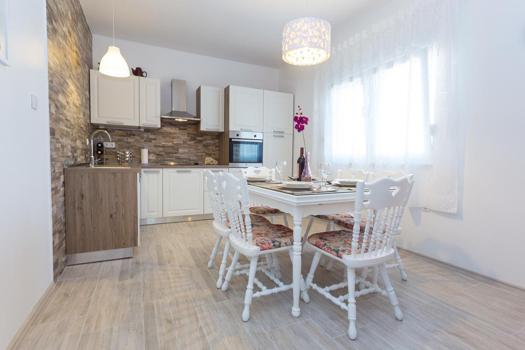 Apartment Perunika Zadar Eksteriør bilde