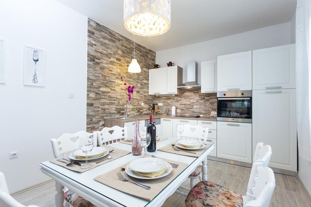 Apartment Perunika Zadar Eksteriør bilde